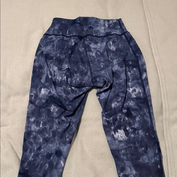 Gymshark Elevate Blue Tie-Dye Leggings - Picture 6 of 6